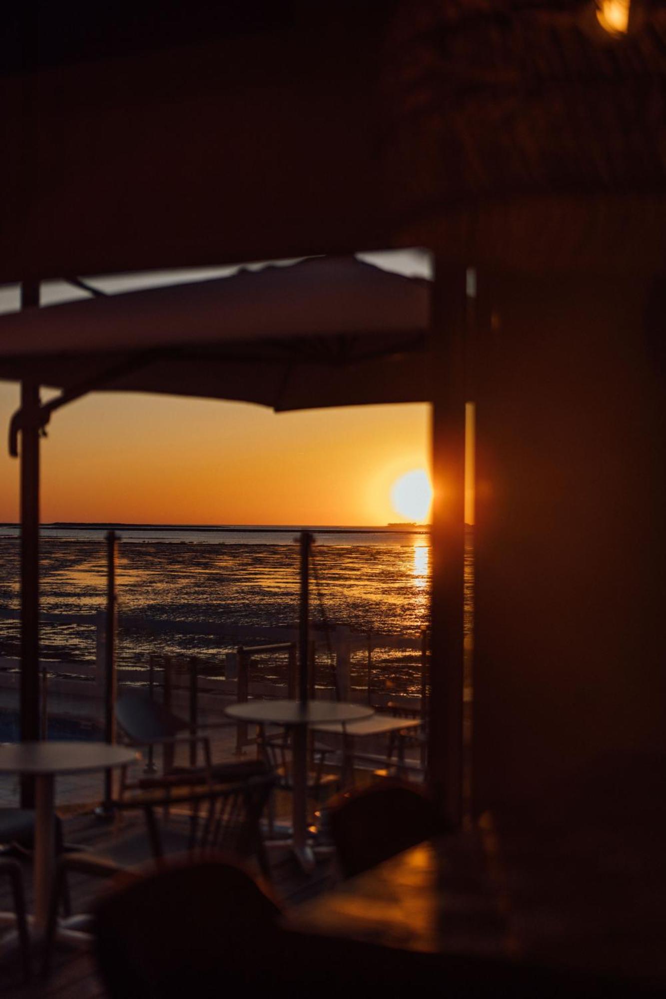 Beach Hotel - Le Grand Chalet Ronce-les-Bains Luaran gambar
